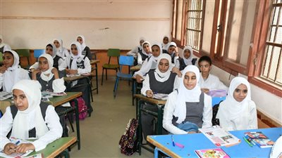 محافظ الفيوم يتفقد المدارس في بداية العام الدراسي الجديد