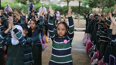   في أول يوم دراسي.. انقلاب أتوبيس مدرسة خاصة داخل مصرف بالمنوفية.. ومصرع وإصابة 5 معلمين في حادث سير بجنوب سيناء