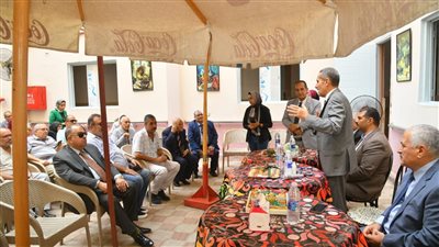 في اليوم العالمي لكبار السن، محافظ الغربية يزور دار السعادة للمسنين ويستجيب لطلباتهم