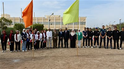 انطلاق الدراسة في جامعة قناة السويس بتحية العلم من كلية التربية الرياضية (صور) 