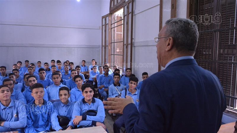 العام الدراسي،فيتو