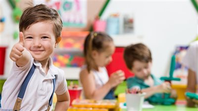 في أول يوم دراسي، نصائح مهمة تساعد طفلك على تنظيم مواعيد النوم والمذاكرة