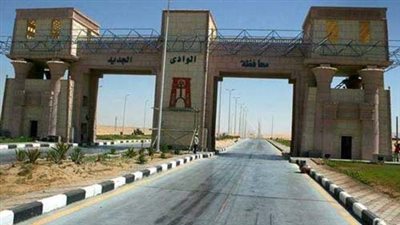 ضبط ومصادرة شاحنات مُخالِفة محملّة بالتمور في الوادي الجديد 