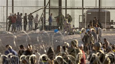 مصرع وإصابة 25 مهاجرا في تحطم شاحنة بضائع جنوب المكسيك 