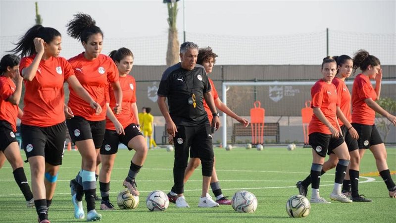 منتخب الكرة النسائية،