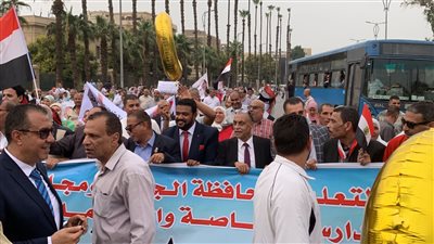 حشود ضخمة بإدارات تعليم الجيزة تجوب المحافظة لمطالبة الرئيس السيسي بالترشح لفترة رئاسية جديدة (صور)