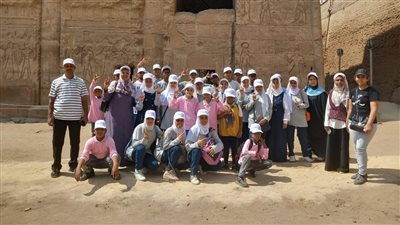 إدارة الوعي الأثري تنظم زيارة لطلاب مدرسة الأمل بالأقصر
