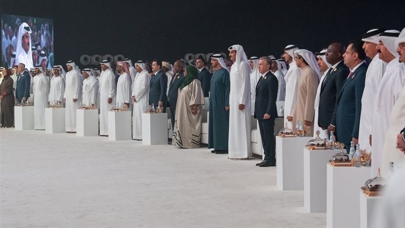 أمير قطر يفتتح معرض