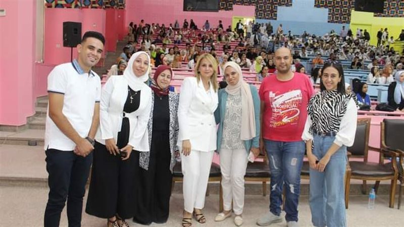 كلية آداب عين شمس،فيتو
