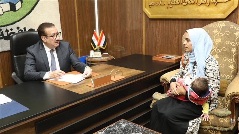 محافظ المنوفية خلال