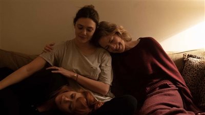نتفليكس تشتري حقوق بث فيلم His Three Daughters مقابل 7 ملايين دولار