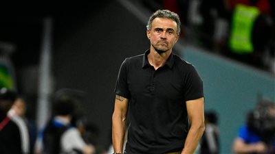 لويس إنريكي يتحدث عن تعلم الفرنسية والعروض الإنجليزية