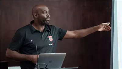 ديفيد ديفيز: الخبرة سلاح رجال يد الأهلى لحسم البطولة الأفريقية (فيديو)