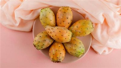 فوائد التين الشوكي، يخفض مستوى الكوليسترول والسكر بالدم ويعزز صحة القلب 