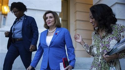 في أول قرار له، رئيس مجلس النواب الأمريكي المؤقت يأمر بطرد نانسي بيلوسي من الكابيتول