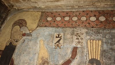 السياحة والآثار تعلن بدء المرحلة النهائية لتنظيف وإظهار الألوان الأصلية بمعبد إسنا