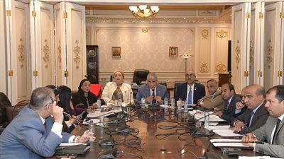 بعد موافقة قوى عاملة النواب، حالات حظر الجمع بين العلاوة والمنحة 