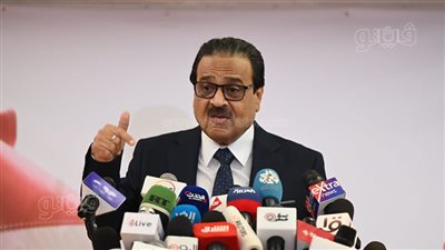 فريد زهران ينتهي من إجراءات الكشف الطبي ويستعد لتقديم أوراقه عصر اليوم 