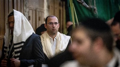 روتمان صانع الفتنة بالقدس المحتلة.. تورط عضو لجنة الدستور بالكنيست بالبصق على المسيحيين.. وحكومة نتنياهو تضع القضية فوق فوهة بركان