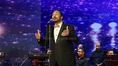 علي الحجار يبدأ حفل انتصارات أكتوبر بـ 