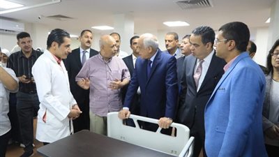 محافظ الجيزة يفتتح وحدة العناية المركزة بمستشفى أبو النمرس المركزي