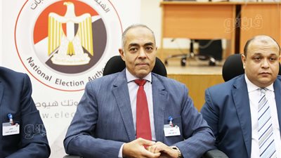 انتهاء اليوم الثالث.. الوطنية للانتخابات: فحص أوراق المرشح الرئاسي عبد الفتاح السيسي. للتأكد من استيفائها الشروط الدستورية والقانونية.. المستشار محمود فوزي: قدمنا 424 تزكية نواب وأزيد من مليون توكيل