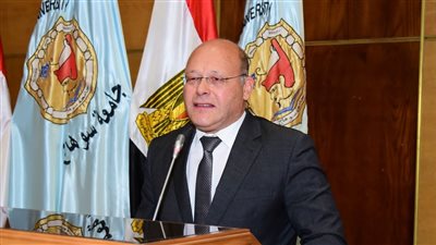 رئيس جامعة سوهاج: إعفاء باحثة ماجستير من المصاريف الدراسية لمحوها أمية 59 شخصا