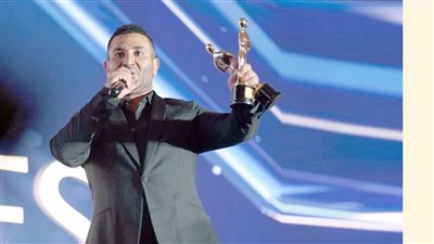 أحمد سعد يتألق أمام الرئيس السيسي بأغنية 