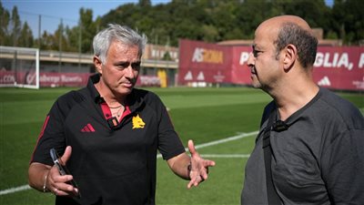 مورينيو يكشف لـ عمرو أديب خطته للتدريب في الدوري السعودي (صور) 