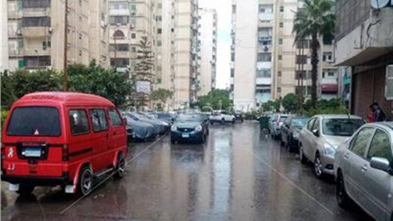 سقوط أمطار متوسطة