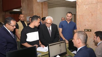 وزير التعليم يتفقد امتحانات المتقدمين لمسابقة الـ 30 ألف معلم مساعد 