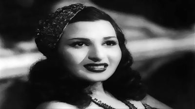 في ذكرى ميلادها.. نعيمة عاكف من طنطا إلى العالمية.. قدمت عروضا في السيرك أثناء طفولتها.. وأول فنانة تجري عملية تجميل 