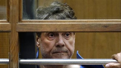 العثور على طبيب متهم بالاعتداء الجنسي متوفى في منزله بأمريكا