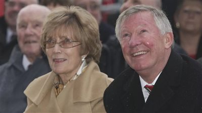  وفاة زوجة أسطورة مانشستر يونايتد السير أليكس فرجسون