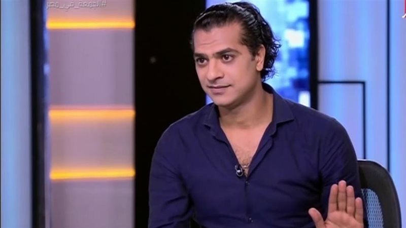 الفنان مصطفي أبو