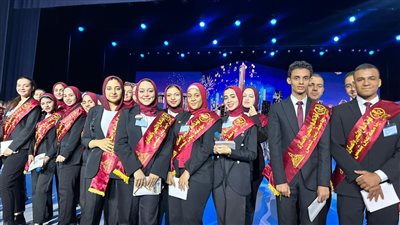 طلاب جامعة عين شمس يشاركون فعاليات الندوة التثقيفية الـ38 للقوات المسلحة