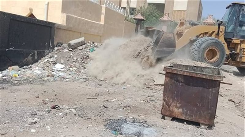 رفع مخلفات بمحيط