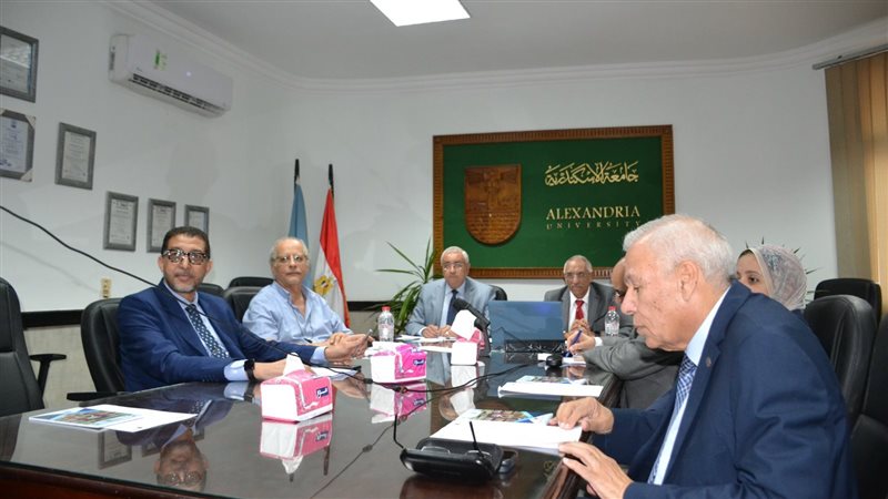رئيس جامعة الإسكندرية