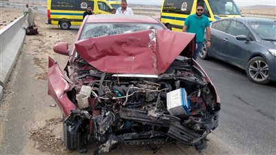 أول صور لإصابة 6 أشخاص في تصادم سيارة نقل مع ملاكي بالدائري الأوسطي