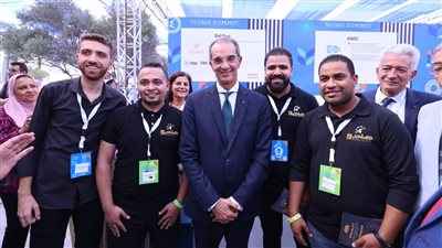 وزير الاتصالات: دعم رواد الأعمال عبر التدريب وإنشاء مراكز إبداع مصر الرقمية 