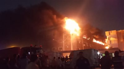  حريق هائل يلتهم منزلا في الأقصر والحماية المدنية تنجح في إخماد النيران