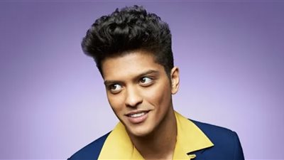 برونو مارس يعلن إلغاء حفلته في إسرائيل ويغادر إلى قطر