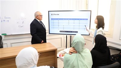 جامعة القاهرة الدولية تتزين بالأعلام احتفاء بطلابها وتنظم العديد من الفعاليات والأنشطة