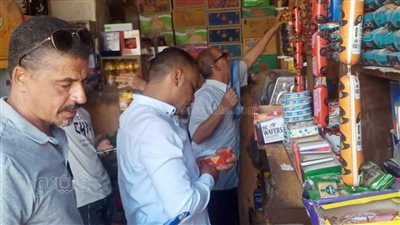 ضبط 100 مخالفة تموينية خلال حملات تفتيشية على الأسواق والمخابز بالمنيا