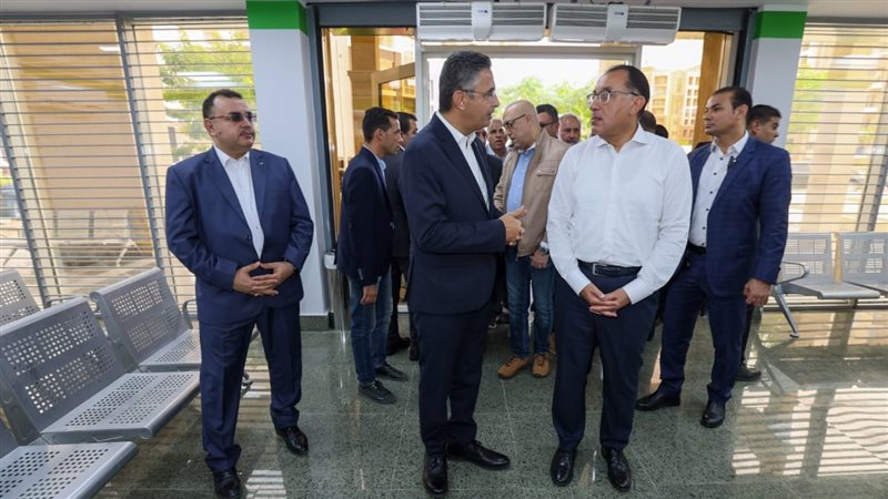 رئيس الوزراء يتفقد