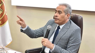 كيف نجحت وزارة العمل في تقديم خدماتها للمواطنين في الداخل والخارج؟