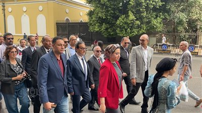 فريد زهران يصل الوطنية للانتخابات للتقدم بأوراق ترشحه للرئاسة (فيديو وصور)