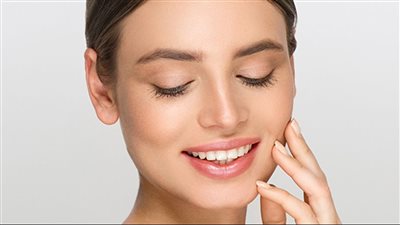 حضري هذا القناع بمكونات طبيعية للحصول على بشرة فاتحة مفعمة بالحيوية