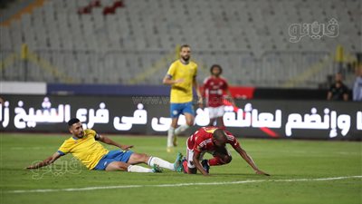 الدوري المصري، الأهلي يضرب الإسماعيلي بثنائية في الشوط الأول (صور)