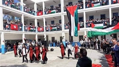 المؤسسات التعليمية في دولة عربية ترفع العلم الفلسطيني تضامنا مع المقاومة 